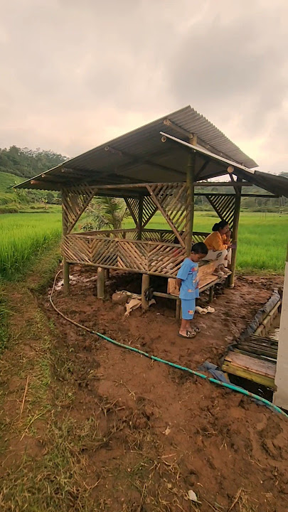 Ngadem di saung sawah, di iringi degung sunda #degungsunda #lagumahal