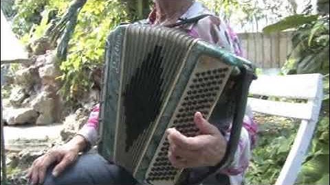 How to Alternate the Bass on the Accordion