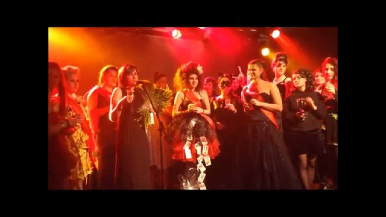 Půlnoční překvapení Hollarka 2014