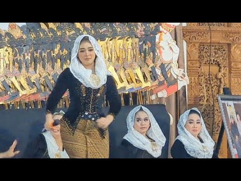 Garai Bingung !! Niken Salindry Nyanyi \"ANOMAN OBONG\" di iringi Hadroh + Karawitan + Dangdut