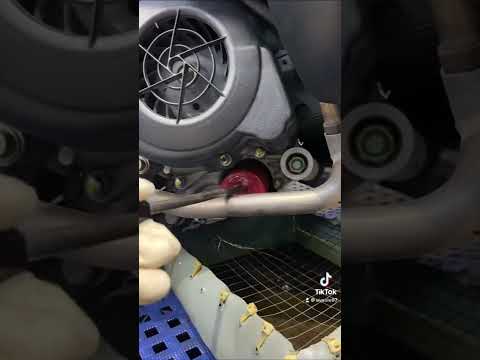 Video Vespa sprint thay nhớt gì tốt nhất ? - youtube