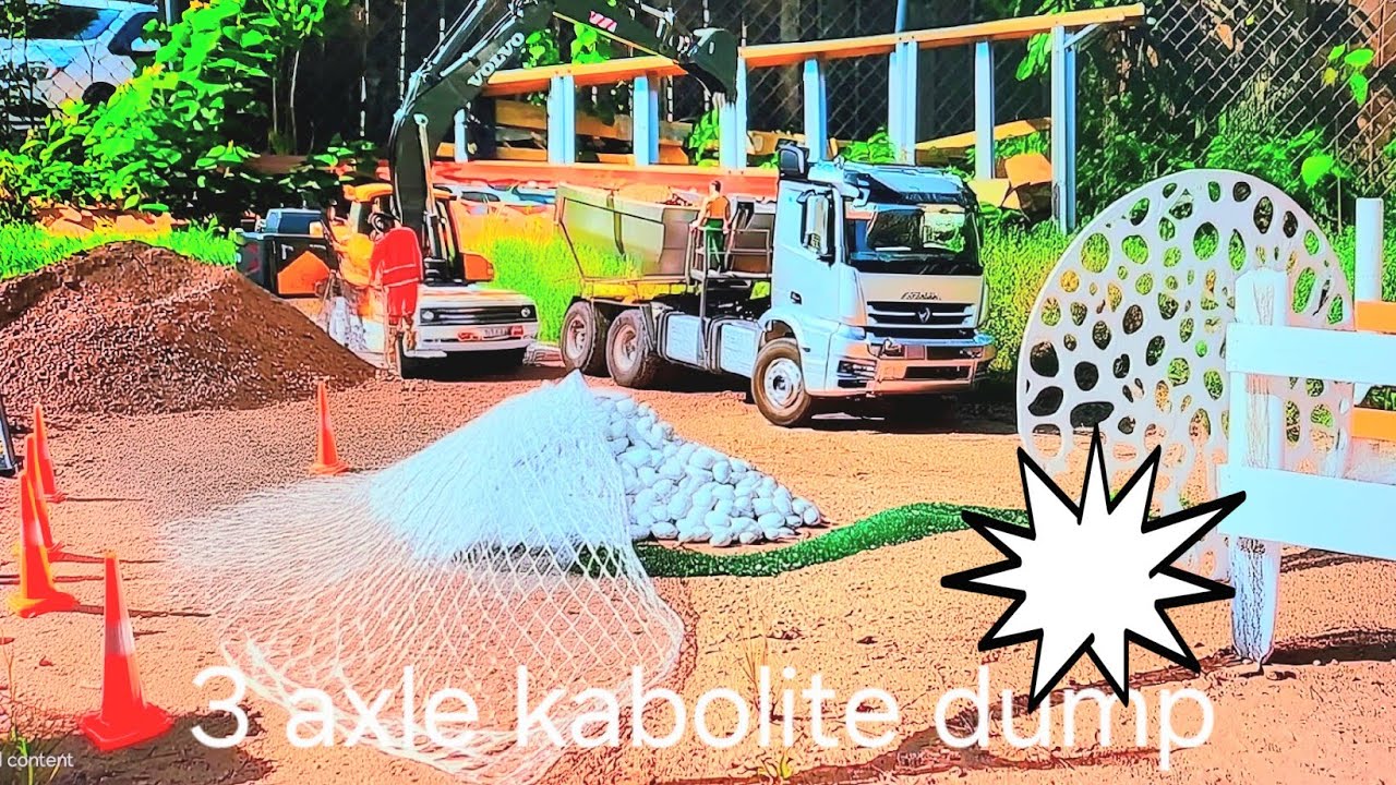 Rc kabolite 3 axle dump truck and Volvo excavator