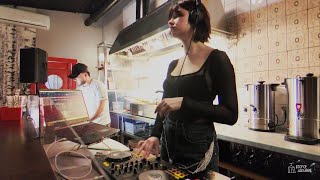 House set at a Russian bar