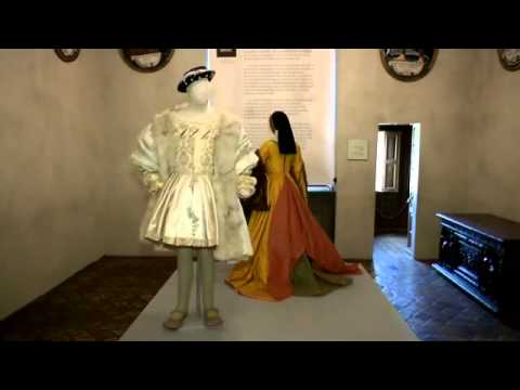 expo de costumes du 16ème siècle
