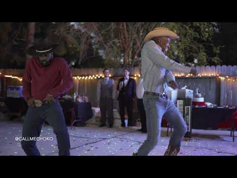 tio-choko-performs-at-a-backya