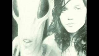 Miniatura del video "Soko - Don't You Touch Me"