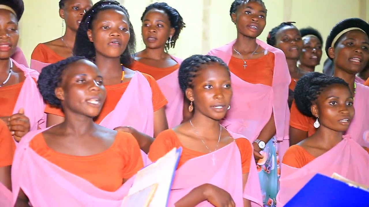  UKUBOKO KUHORAHO    By RUZIIGAMANZI ROBERT CHORALE KRISTU UMWAMI YAYIRIRIMBYE KWISABUKU YIMYAKA52