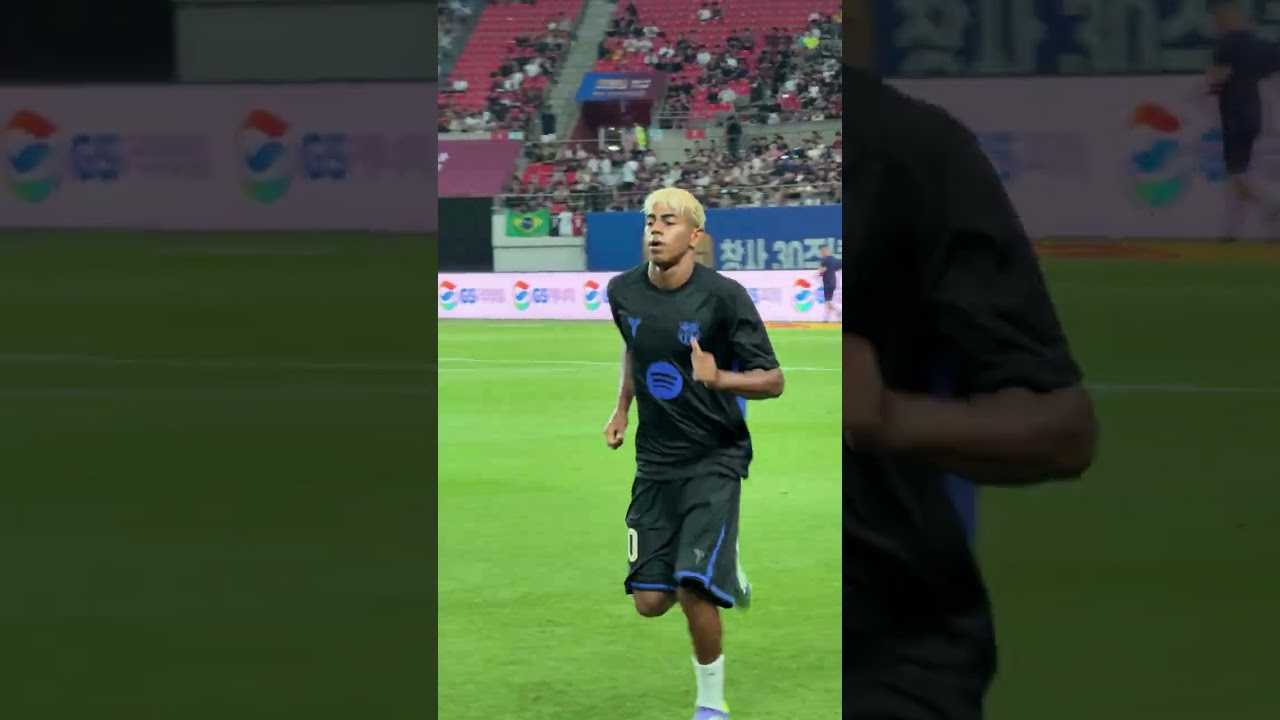 Lamine Yamal is so loved in South Korea! 💕🇰🇷 #fcbarcelona #football #shorts