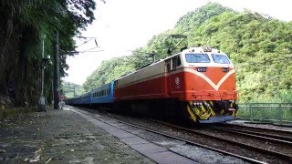 (4K) 台鐵688次復興號(本務機E413)三貂嶺通過 2016.05.06