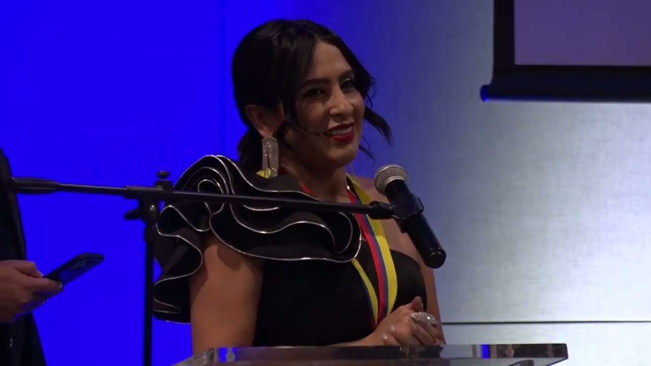 Golden Caracol | Leadership & Excellence Award in Health Sciences | Dra. Lorenny Tinjacá Contreras