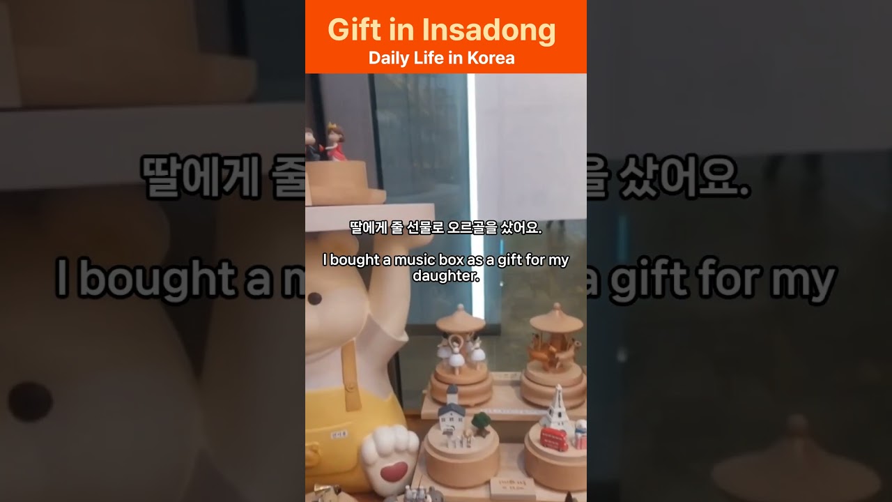 Buying a Gift for My Daughter in Insadong l Daily Life in Ko