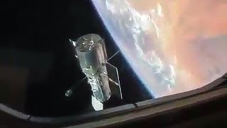 STS-125 release of the Hubble Space Telescope, view from inside Space Shuttle Atlantis - HST-SM4