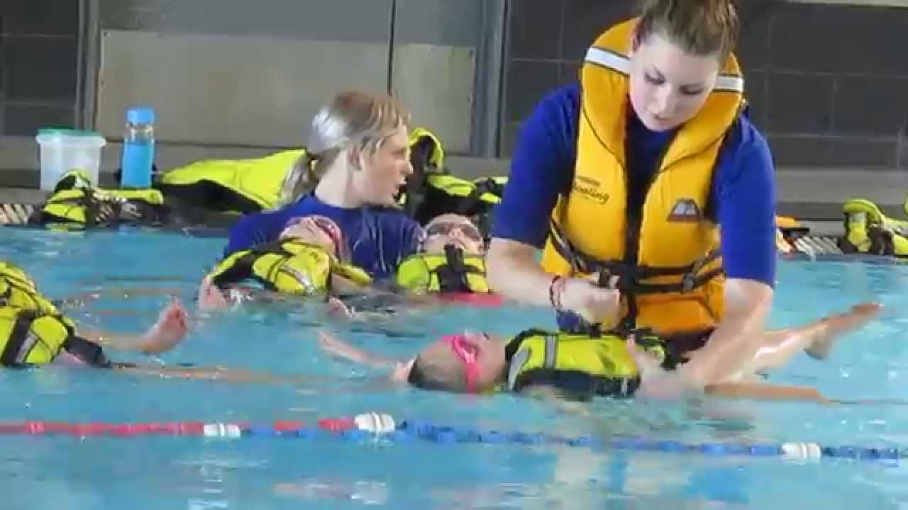 Swimming Lessons with Jodi in a Lifejacket - YouTube