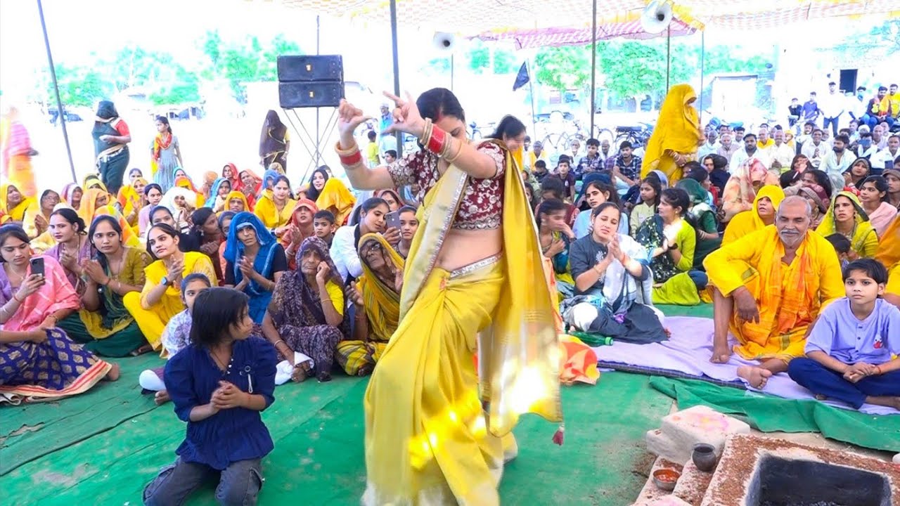 प्रधान की लड़की का सबसे गजब डांस 