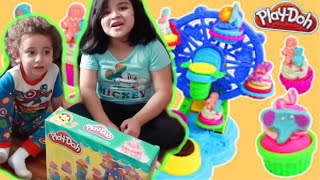PLAY-DOH CUPCAKE CELEBRATION FERRIS WHEEL PLAY SET!