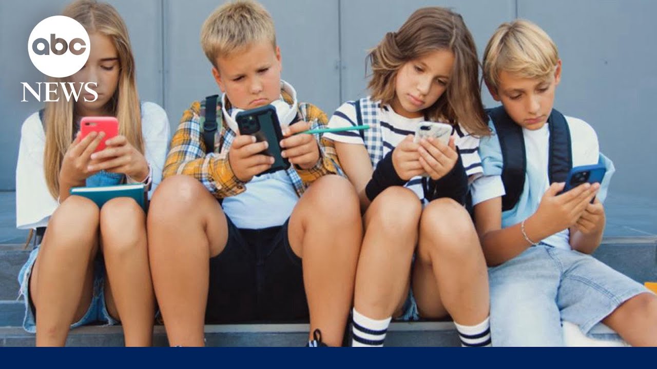 France set to ban social media for kids under 15