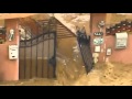 اقوى مقطع فيديو شي مفجع جدا لسيول جده2011