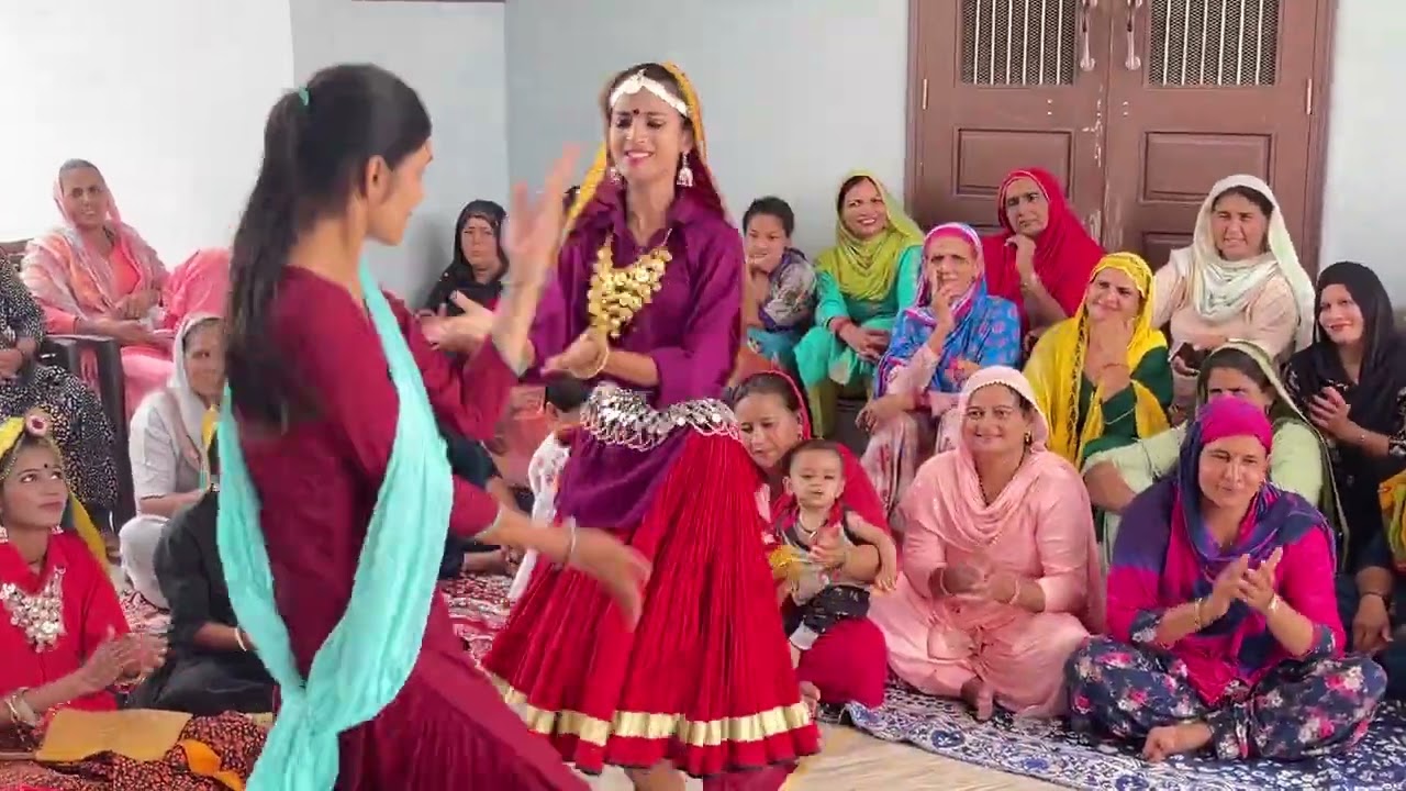 Madam Nache   Faad Dance By Village Girls