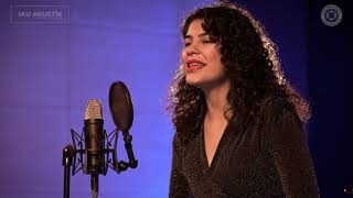 Hilal Yıldız Yastıklı Şarkı Resimi