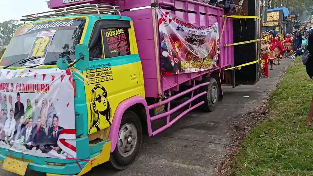 Deretan sound hadir karnafal sumbermujur lumajang