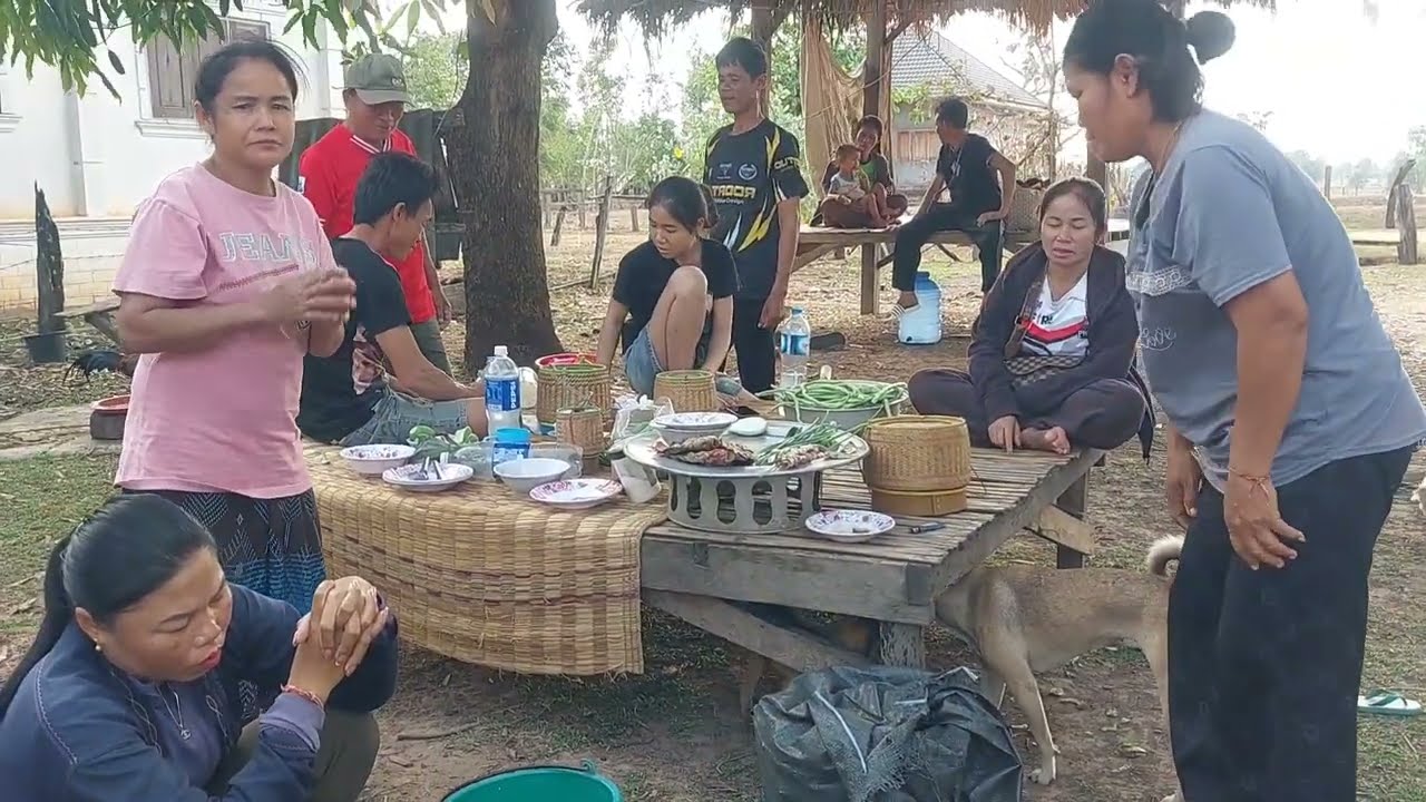 กินข้าวเที่ยงกับชอยจุปลาขาวใส่ส้มบักม่วงกะสอย้างปลานินชุมแชวกันหลายคนลวมยาดพี่น้องแชบๆ