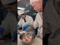 コワモテ料理長が作る「俺の唐揚げ」