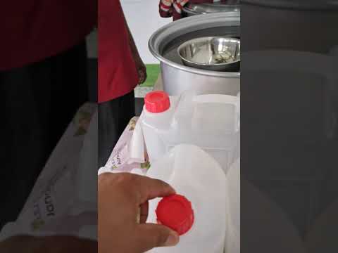 شاهد طريقة عصر زيت السمسم البلدي