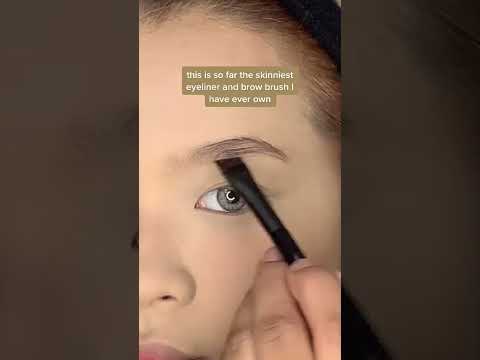 Blade Eyeliner Brush