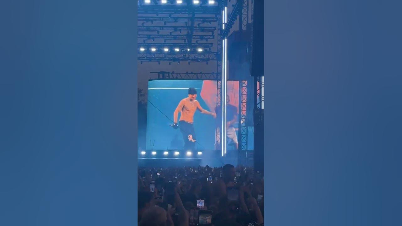 Drake Brings Out Central Cee At Wireless Festival