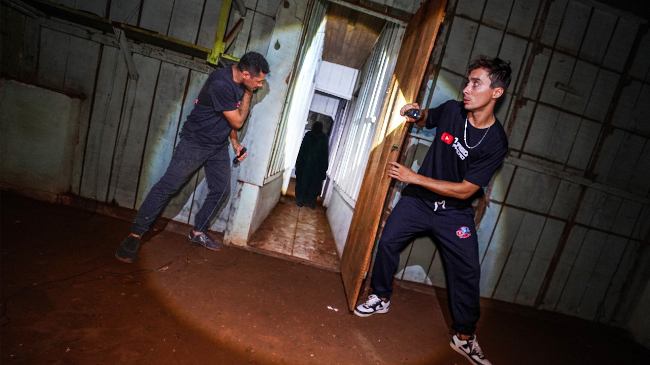 PAI MANTIA A FILHA PRESA NO BAR EM CATIVEIRO
