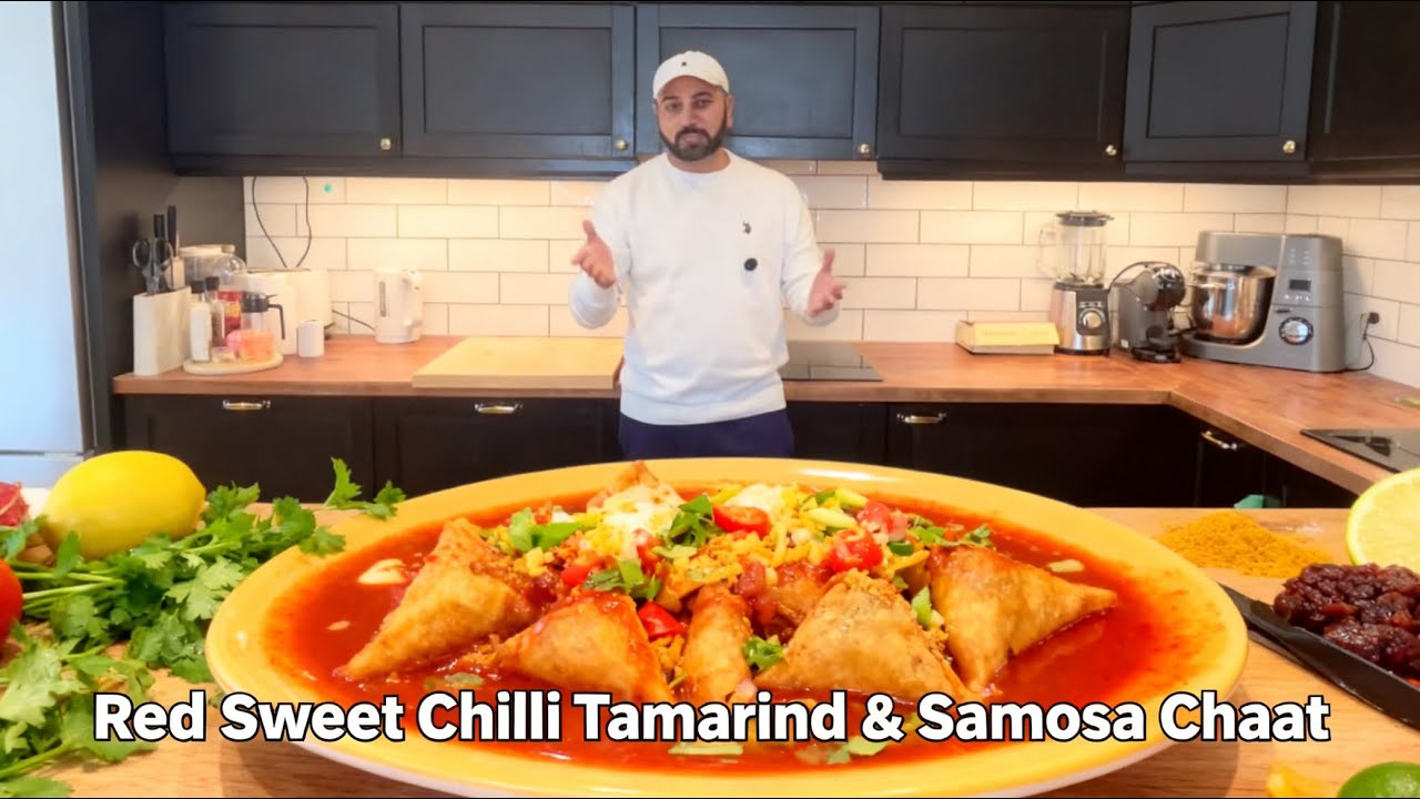 Samosa Chaat with Red Sweet Tamarind Chutney by Chef Awais Qarni #samosachaat #tamarindchutney