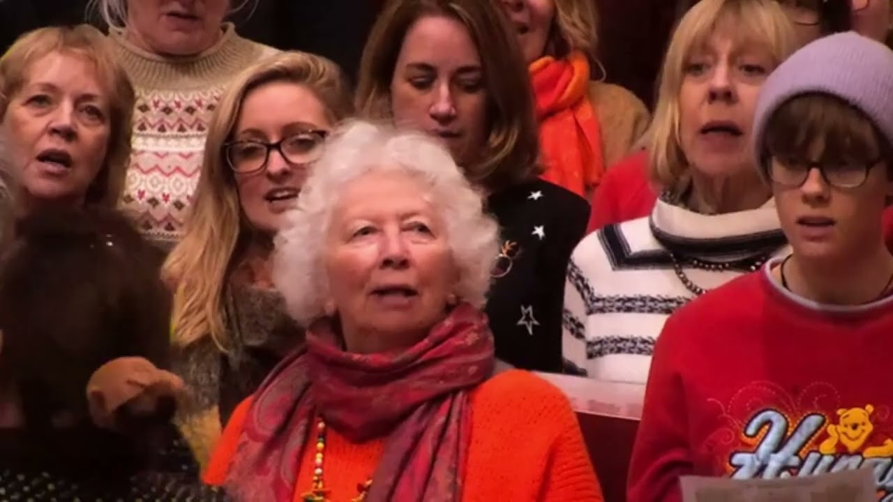 Carols of Padstow at Truro Cathedral - Angels from the Realms of Glory (James Montgomery)