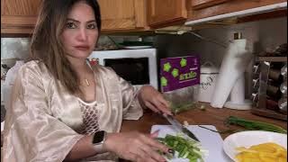 End of November 2023 cooking vid 🥬🍌🫛🥕🥬🌽🫑