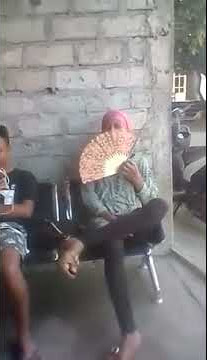 Goyang Hot Bunda Eyang - Tarian kipas 😂😂😘