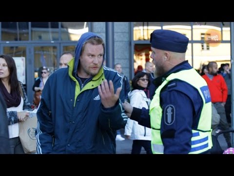 Video: Kuinka Kommunikoida Poliisin Kanssa Mielenosoituksen Aikana