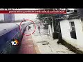 RPF jawan bravado saves rail passenger's life