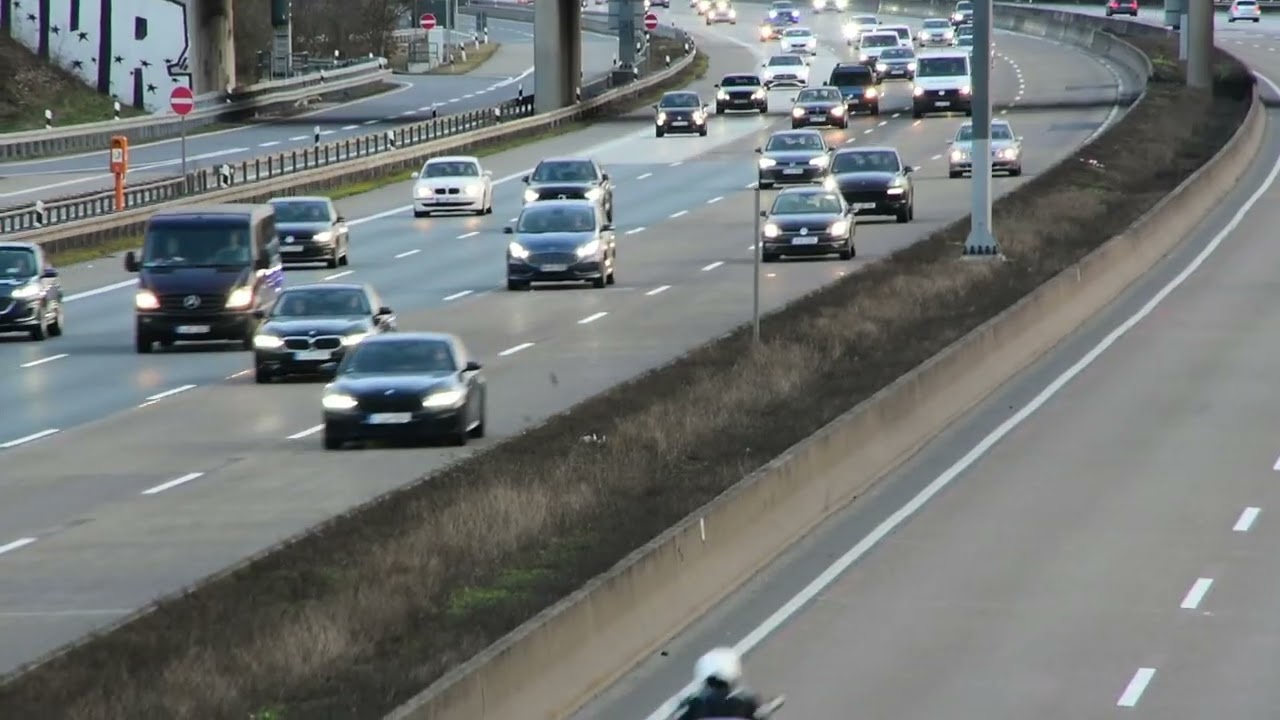 AUTO E AEREI _ AUTOSTRADA A5 FRANCOFORTE