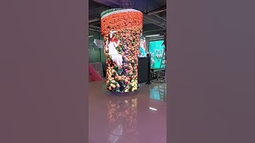 Showroom cylinder project with P2.5 flexible modules
