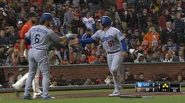 LAD@SF: Hernandez plates Ruiz with single to left