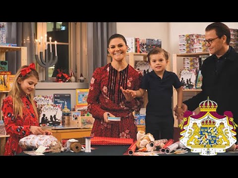 Video: Den Spanska Kungafamiljen Klär Sig I Zara