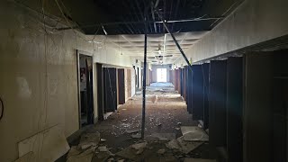 Exploring an Oklahoma Abandoned School Frozen in Time 