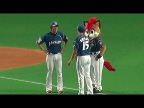 180420 ベースランニングのハイタッチ担当は高梨と上沢！