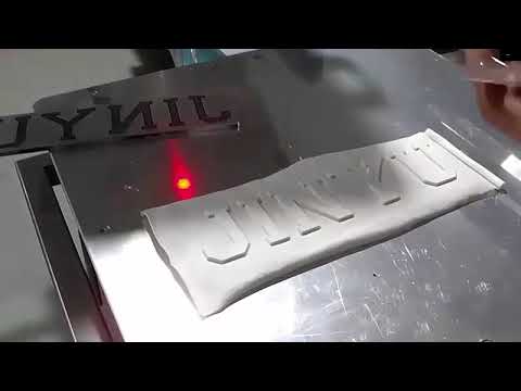 طباعة سلك سكرين البارز علي التيشرتات