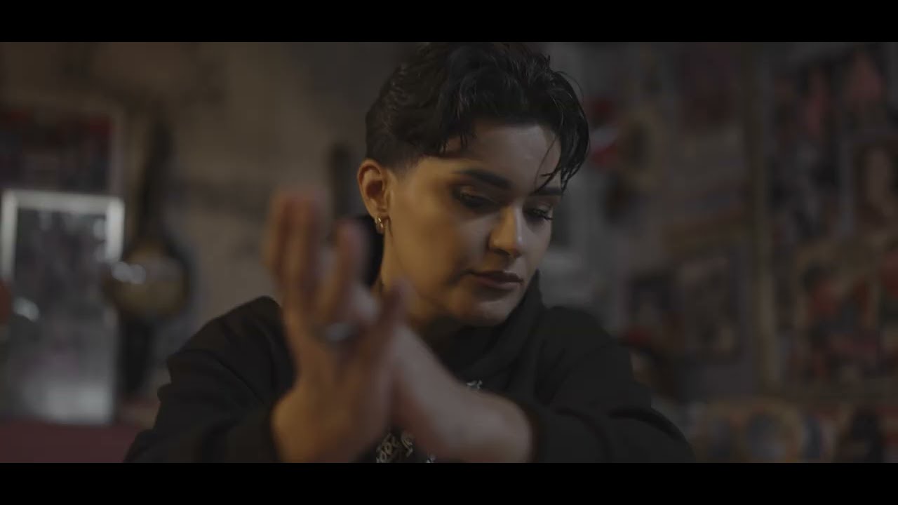 SI N’ATA COSA - Silvia Uras (Videoclip Ufficiale)