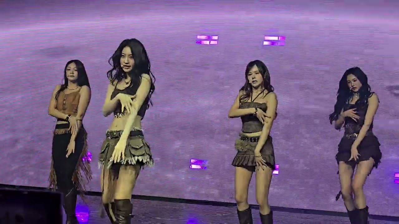 23.11.25. Everglow - DUN DUN. Moscow.  Fandom Fest. Main Stage. 