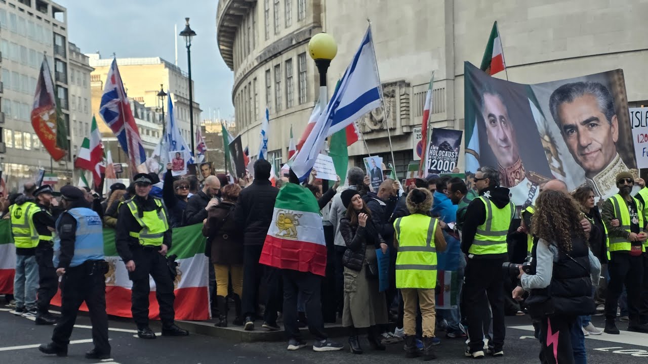 BB_MEDIA_Uk is live Iranian protest