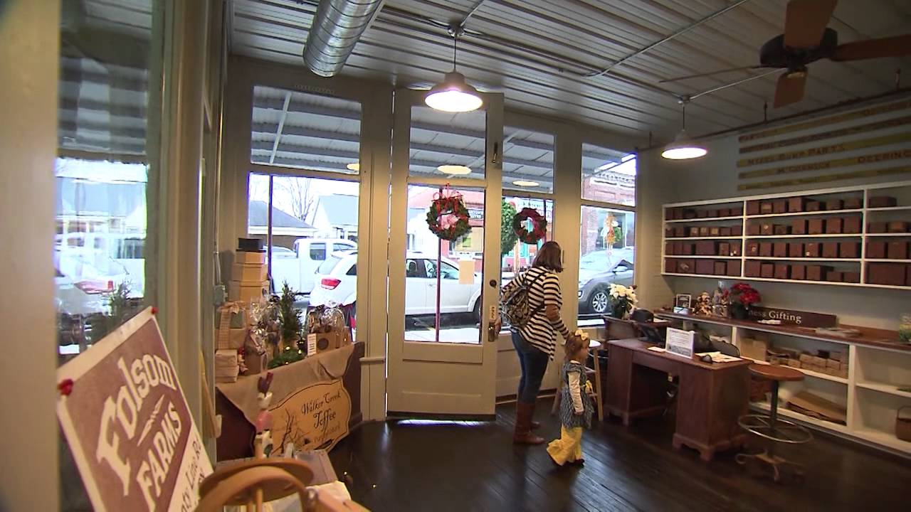 Walker Creek Toffee Co. | Tennessee Crossroads | Episode 2834.2