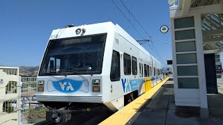 Santa Clara VTA 2002 Kinki-Sharyo LRV #929 on the Orange Line Arrives at Milpitas