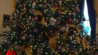 White House Unveils Holiday Decorations