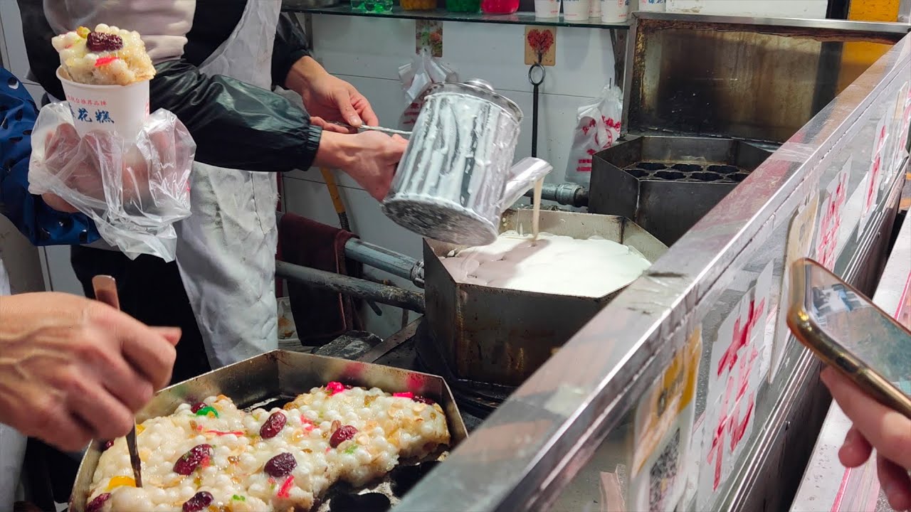 Top 5 Traditional and Delicious Chinese Street Food in Nanjing, China for ONLY 7 Dollars!